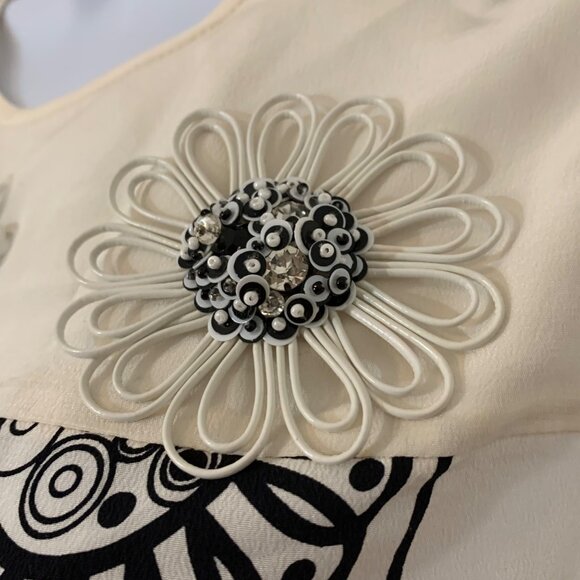 Raoul Womens 3D Floral Embellished Sleeveless 100% Silk Top Size 2 Ivory & Black - Picture 3 of 10